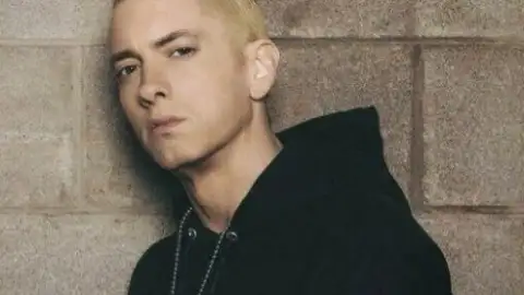 Eminem ataca Lana Del Rey em nova música
