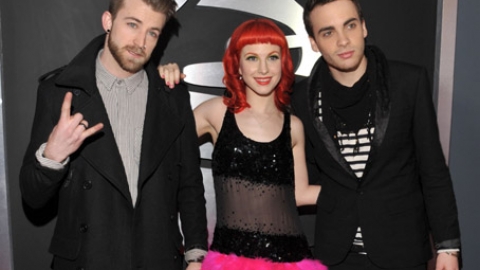 Paramore terá música inédita na trilha sonora de "Transformers: O Lado Oculto da Lua"