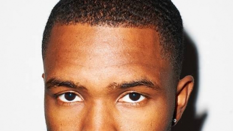 "Blonde" de Frank Ocean estreia no topo da parada britânica de álbuns