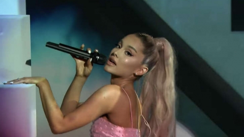 Ariana Grande canta "No Tears Left To Cry" e revela título de novo álbum na televisão americana