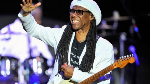 26 anos depois, Chic está de volta em álbum com participações de Lady Gaga e Elton John. Ouça!