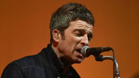 Noel Gallagher brinca dizendo que vai fazer uma petição para que os Foo Fighters se separem