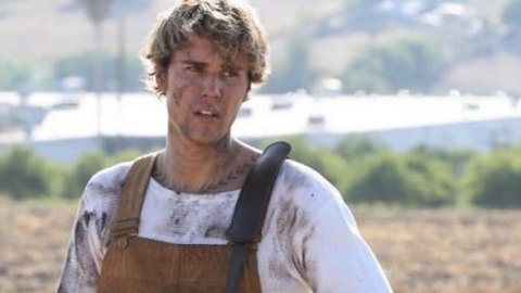 "HOLY" de Justin Bieber estreia no top 10 britânico