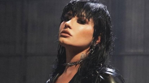 Demi Lovato anuncia novo single, "SUBSTANCE". Ouça a prévia!