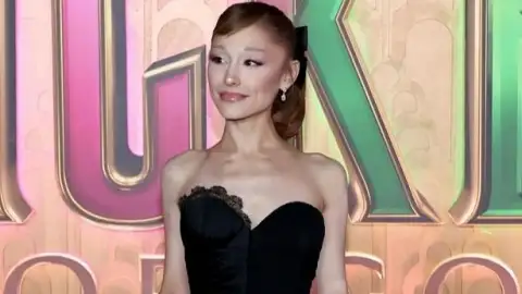 Família de Ariana Grande está preocupada com a saúde da cantora, segundo fonte