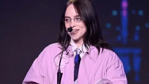 Billie Eilish detona governo Trump e ICE: &ldquo;Estamos vendo nossos vizinhos sendo sequestrados"