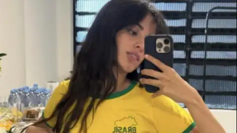 Camila Cabello canta o hino, veste a camisa do Brasil e crava goleada contra a Escócia