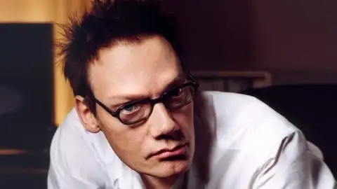 Morre William Orbit, o produtor por trás de "Ray of Light", álbum clássico de Madonna