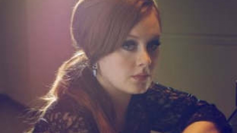 Adele recebe 12 prêmios no Billboard Music Awards