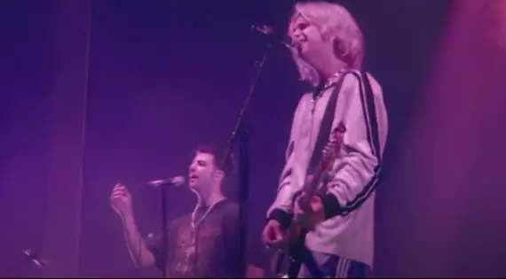 Assista ao novo clipe, "Desire", com a letra e a tradução!