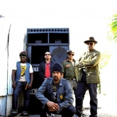 Michael Franti & Spearhead